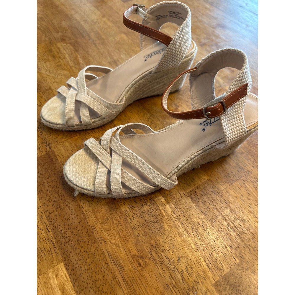 ShoeDazzle Annora Cream Espadrille Wedge Sandals Brown Ankle Strap Womens 6.5